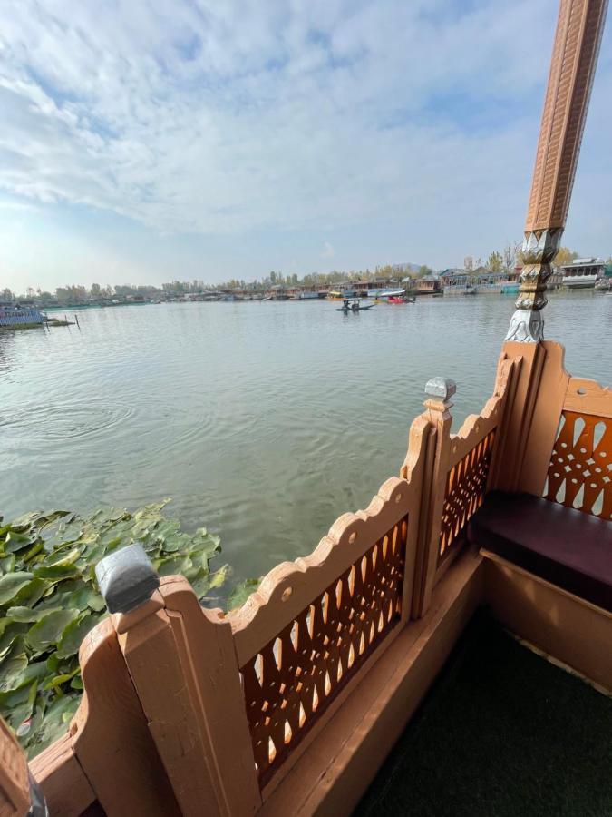 The Heritage Safina Group Of Houseboats Hotell Srīnagar Eksteriør bilde