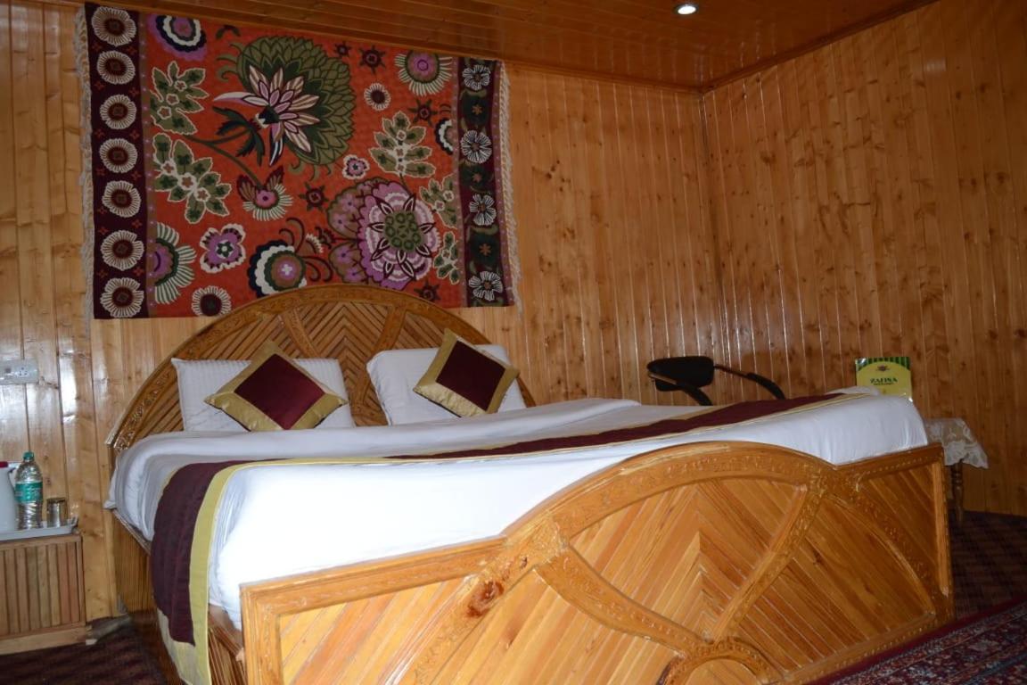 The Heritage Safina Group Of Houseboats Hotell Srīnagar Eksteriør bilde
