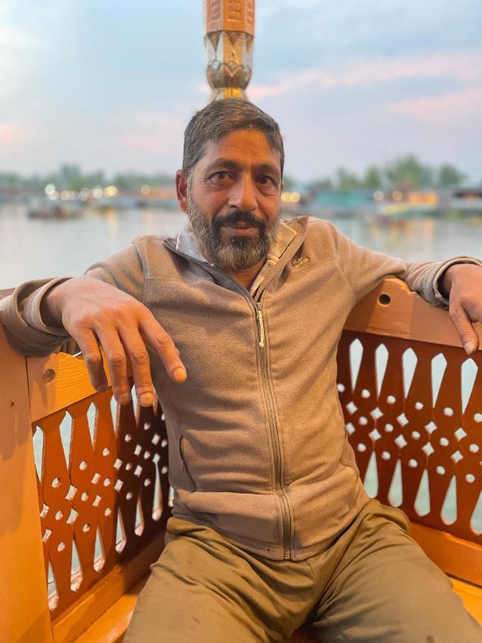 The Heritage Safina Group Of Houseboats Hotell Srīnagar Eksteriør bilde