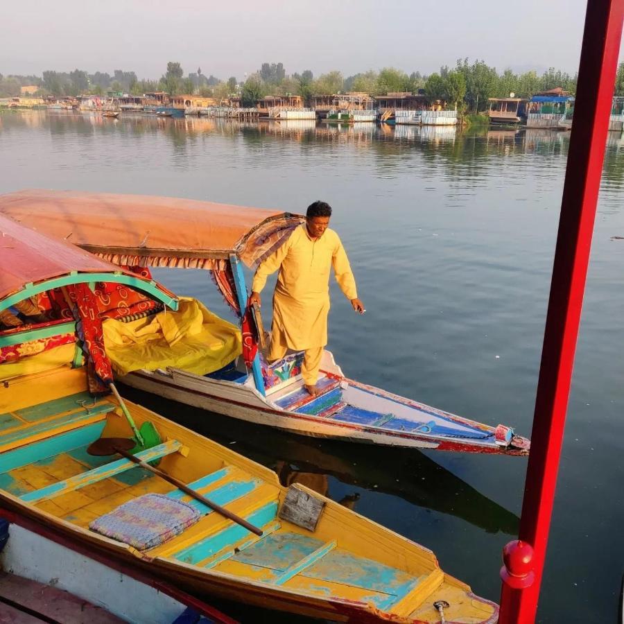 The Heritage Safina Group Of Houseboats Hotell Srīnagar Eksteriør bilde