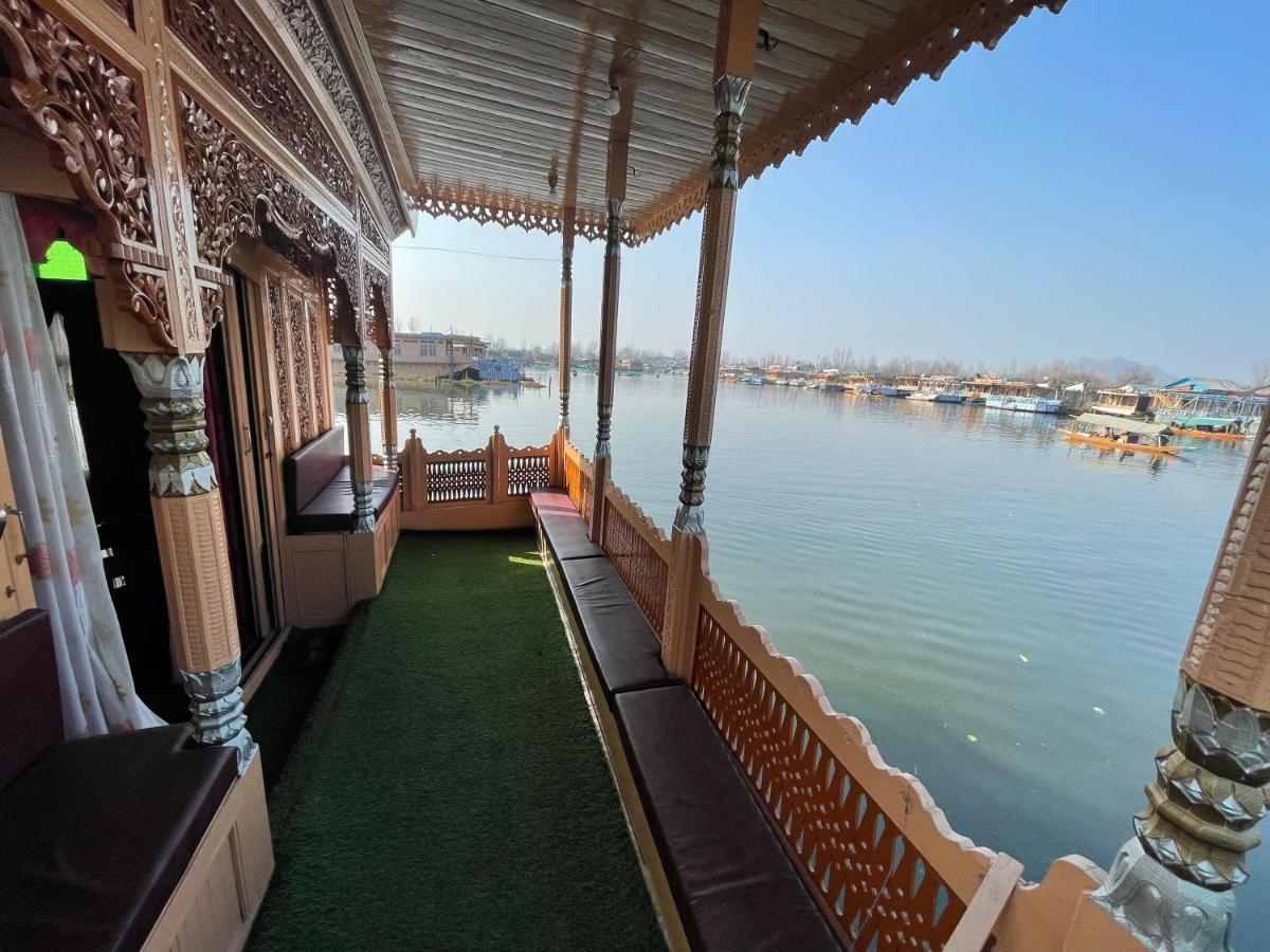 The Heritage Safina Group Of Houseboats Hotell Srīnagar Eksteriør bilde