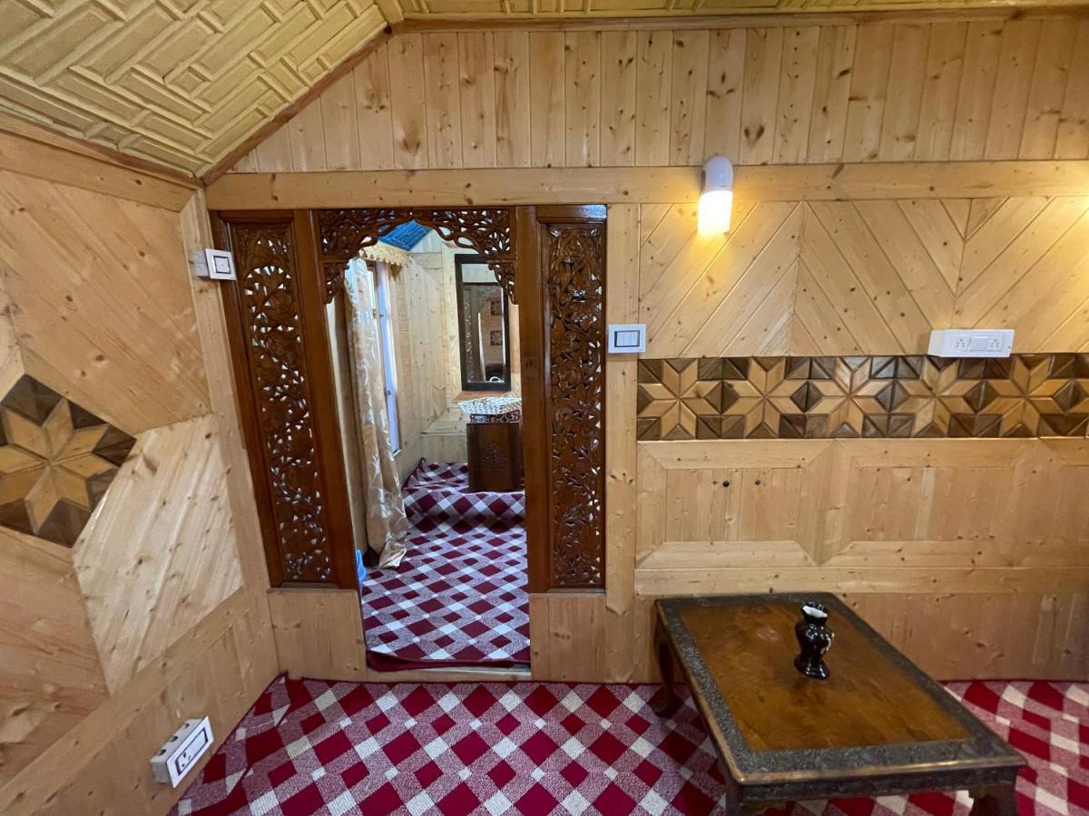 The Heritage Safina Group Of Houseboats Hotell Srīnagar Eksteriør bilde