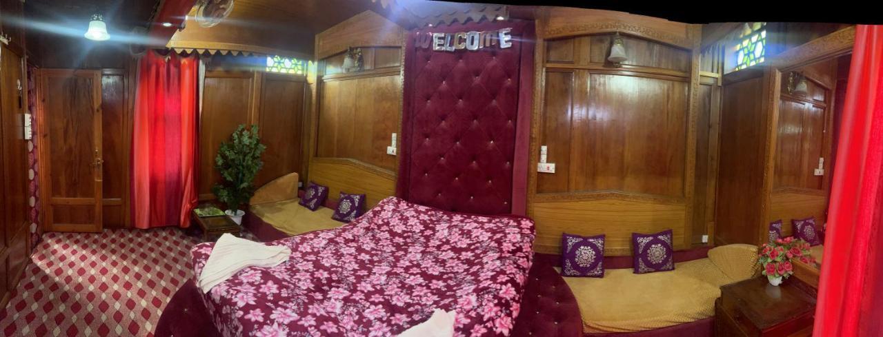 The Heritage Safina Group Of Houseboats Hotell Srīnagar Eksteriør bilde